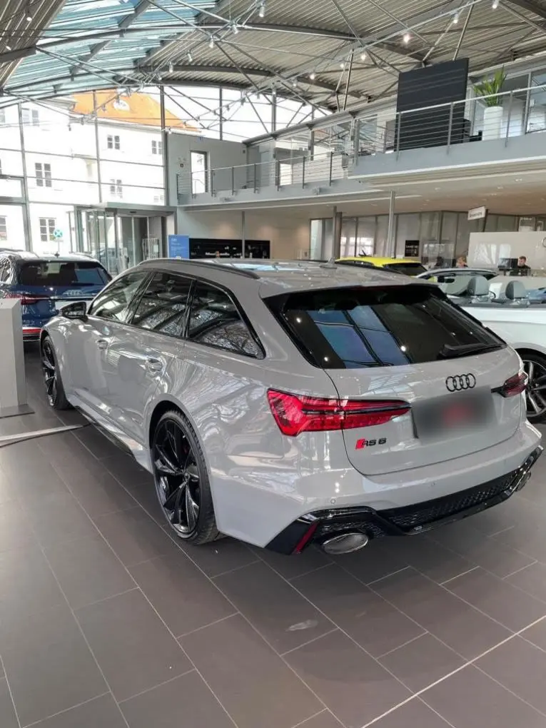 Audi RS6 Dynamic 2023, exterior — Venice Lux Car Rental, Venice. The Audi RS6 Dynamic pairs wagon-body practicality with a genuinely serious drivetrain:…