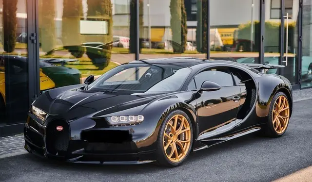 Bugatti Chiron 110 Ani 2019 — Venice Lux Car Rental, Venezia