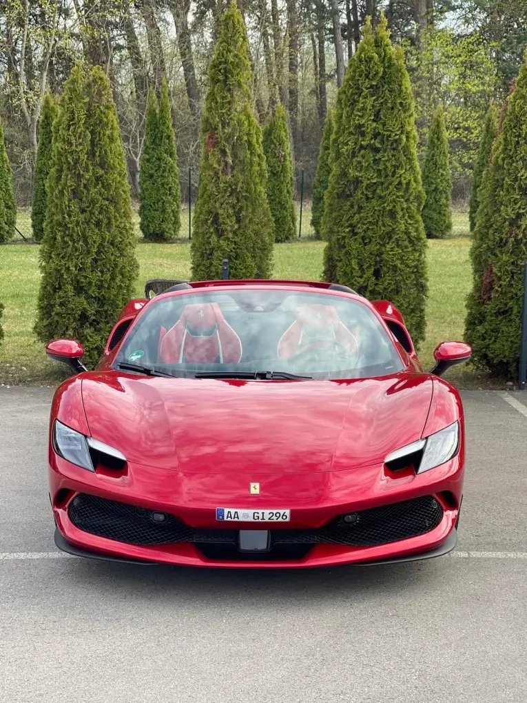 Ferrari 296 GTS Spider 2025, front view — Venice Lux Car Rental, Venice. The 2025 Ferrari 296 GTS Spider pairs a plug-in hybrid V6 with 819 hp, a figure that puts…