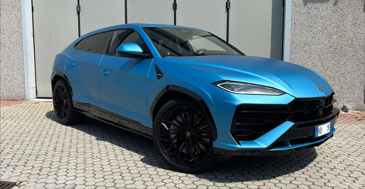 Lamborghini Urus SE 2025 — Venice Lux Car Rental, Venice. The 2025 Lamborghini Urus SE brings 800 hp and five real seats to the SUV format, which…