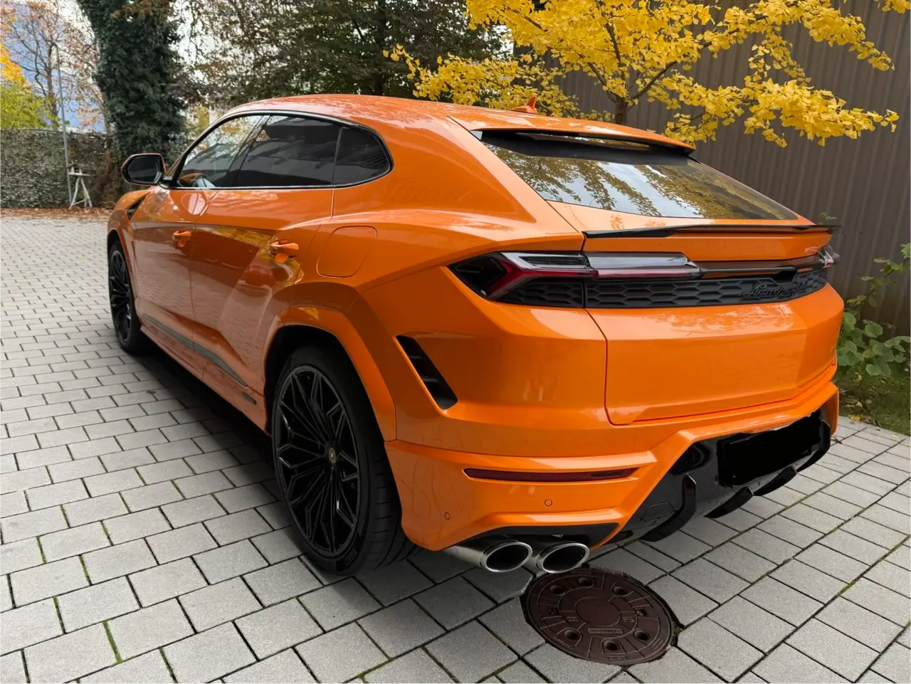 Lamborghini URUS SE 2025, exterior — Venice Lux Car Rental, Venice. The Lamborghini URUS SE is built for people who don't want to choose between a supercar…