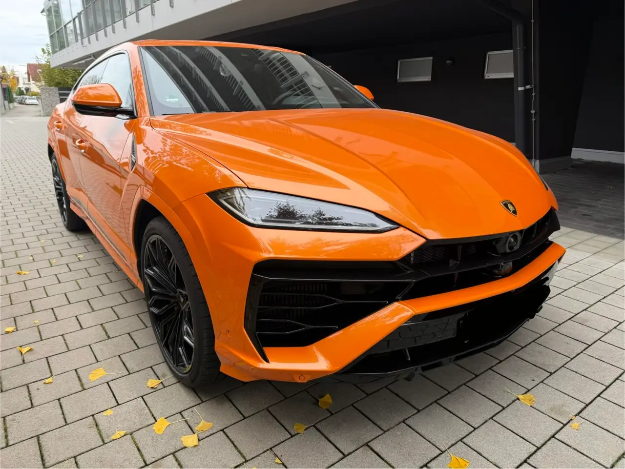 Lamborghini URUS SE 2025, rear view — Venice Lux Car Rental, Venice. The Lamborghini URUS SE is built for people who don't want to choose between a supercar…