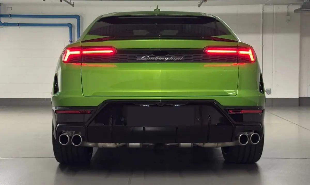 Lamborghini Urus SE 2026, rear view — Venice Lux Car Rental, Venice. The Lamborghini Urus SE brings 800 hp and a five-seat cabin to a body style built for…