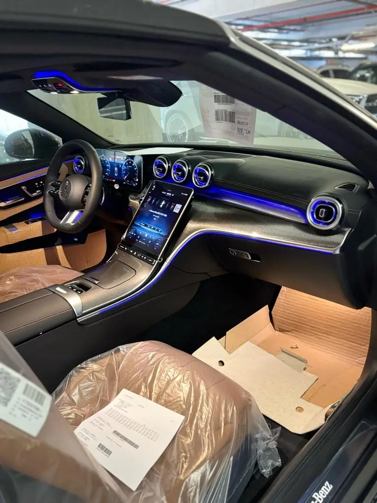 Mercedes Benz CLE 300 Cabriolet AMG Premium 2025, exterior — Venice Lux Car Rental, Venice. The Mercedes Benz CLE 300 Cabriolet AMG Premium sits in a comfortable middle ground: 258…