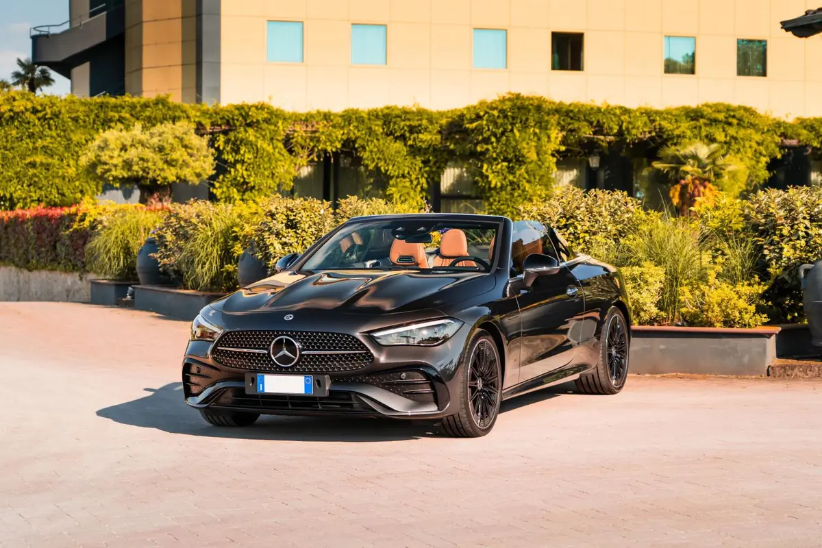 Mercedes Benz CLE 300 Cabriolet AMG Premium 2025, dashboard — Venice Lux Car Rental, Venice. The Mercedes Benz CLE 300 Cabriolet AMG Premium sits in a comfortable middle ground: 258…