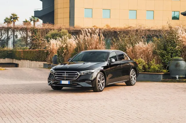 Mercedes Benz E-klasse 220d Premium Plus 2026 — Venice Lux Car Rental, Venice
