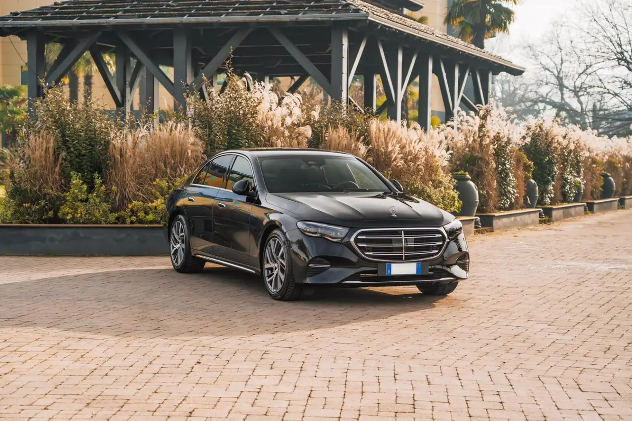 Mercedes Benz E-klasse 220d Premium Plus 2026, rear view — Venice Lux Car Rental, Venice. The 2026 Mercedes Benz E-Klasse 220d Premium Plus is the sensible choice on a fleet full…