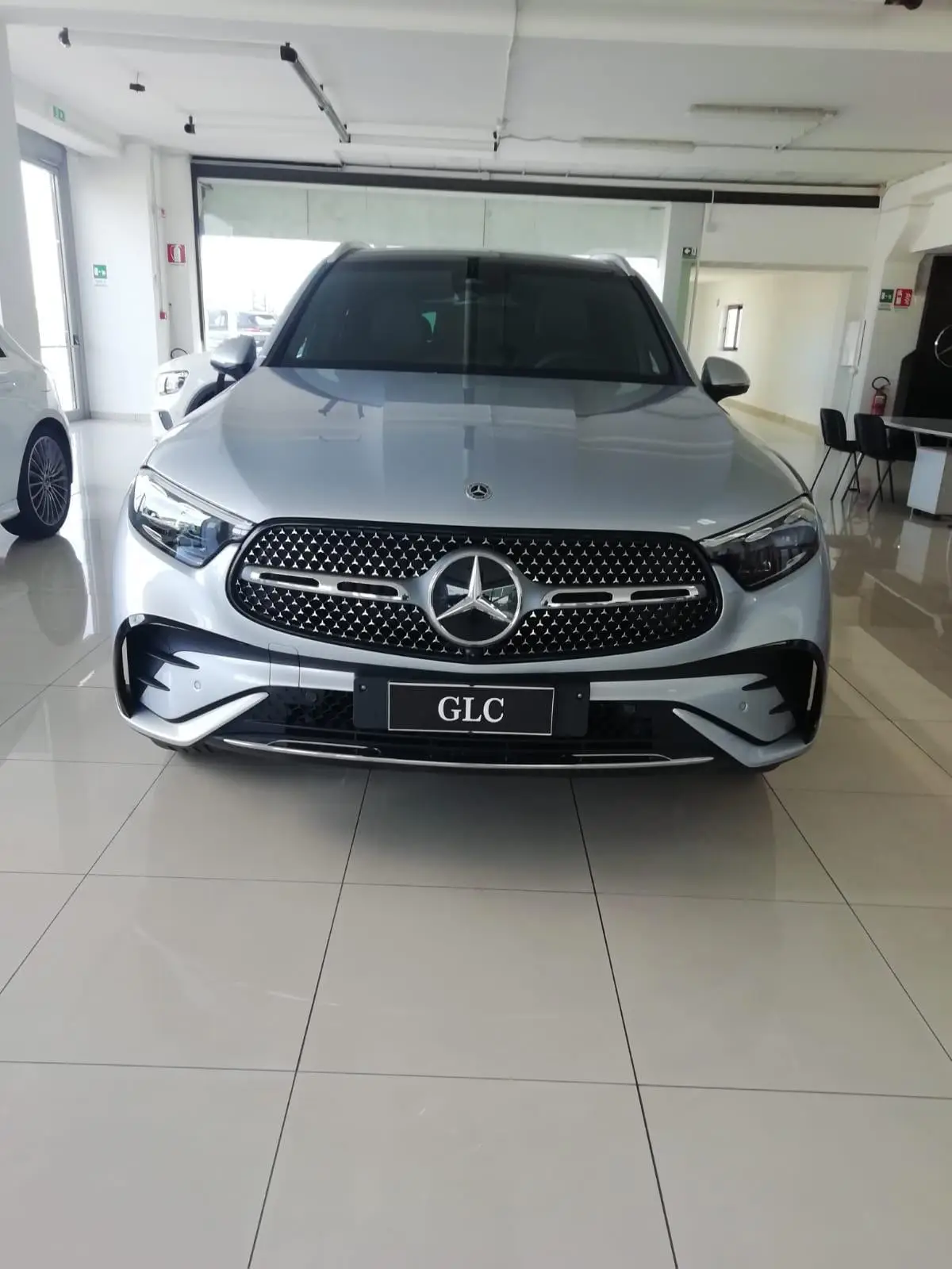 Mercedes Benz GLC 2025, front view — Venice Lux Car Rental, Venice. The 2025 Mercedes Benz GLC sits in the middle ground most Venice trips actually need: a…