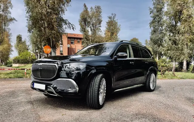 Mercedes Benz GLS Maybach 2022 — Venice Lux Car Rental, Venice