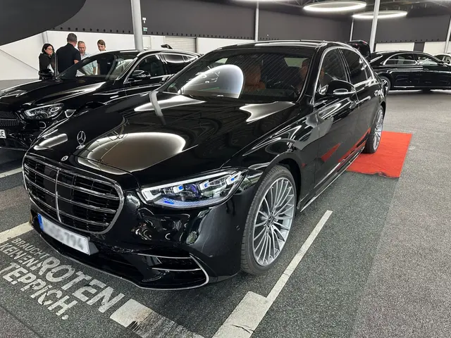 Mercedes Benz S-klasse S400 Long 4-Matic 2023 — Venice Lux Car Rental, Venice