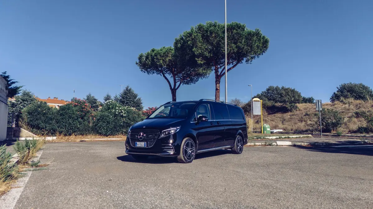 Mercedes Benz V300 4x4 XL VIP (Captain, 7 seat) 2025 — Venice Lux Car Rental, Venice. The Mercedes-Benz V300 4x4 XL VIP is built for groups who want space without giving up…