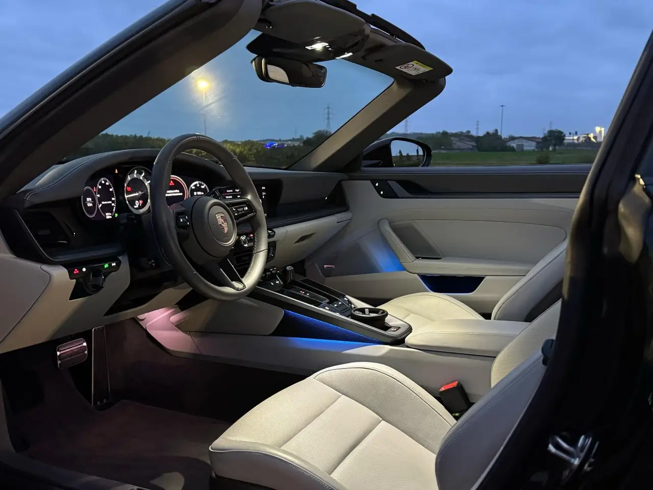 Porsche 911 Targa 2025, rear view — Venice Lux Car Rental, Venice. The 2025 Porsche 911 Targa brings 541 hp and the folding roof theatre that sets the Targa…