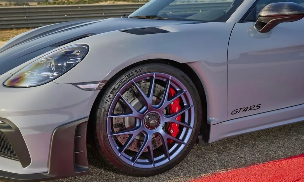 Porsche GT4 RS 2024, front view — Venice Lux Car Rental, Venice. The GT4 RS is a car for people who want to drive, not just arrive. With 500 hp routed…