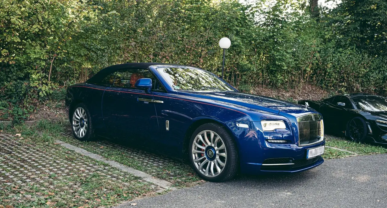 Rolls-Royce Dawn 2022 — Venice Lux Car Rental, Venice. The 2022 Rolls-Royce Dawn pairs 563 hp with a full drophead body built for slow,…