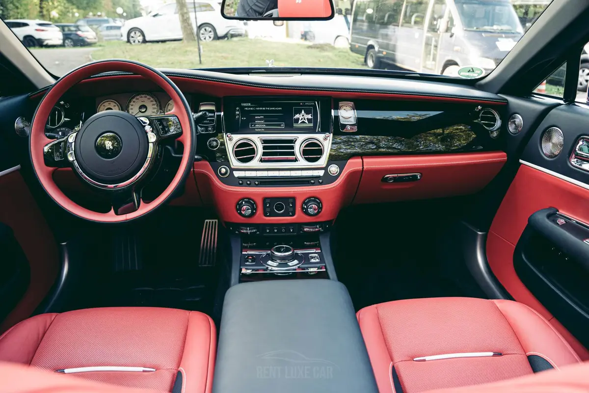 Rolls-Royce Dawn 2022, exterior — Venice Lux Car Rental, Venice. The 2022 Rolls-Royce Dawn pairs 563 hp with a full drophead body built for slow,…